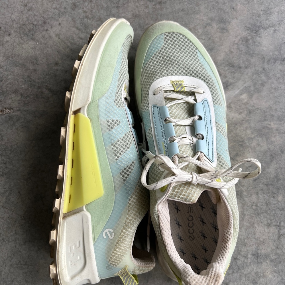 Ecco Pastel Blue and Cream Athletic Shoes